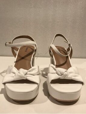 SOFT KNOT HEELED PLATFORM -Bone white